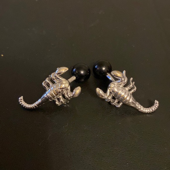 Designer Cuff links. “Scorpions” Robert Tateossian of London. - Picture 1 of 4
